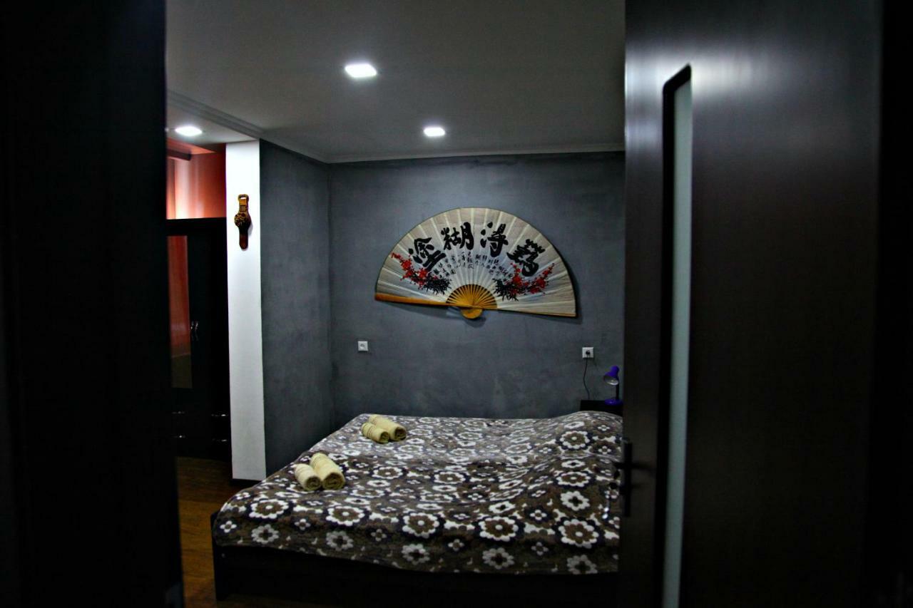 Guesthouse Different Tiflis Exterior foto
