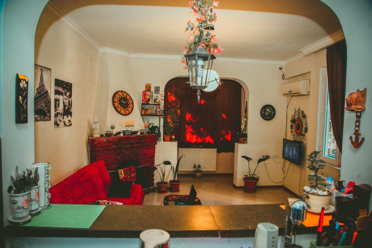 Guesthouse Different Tiflis Exterior foto