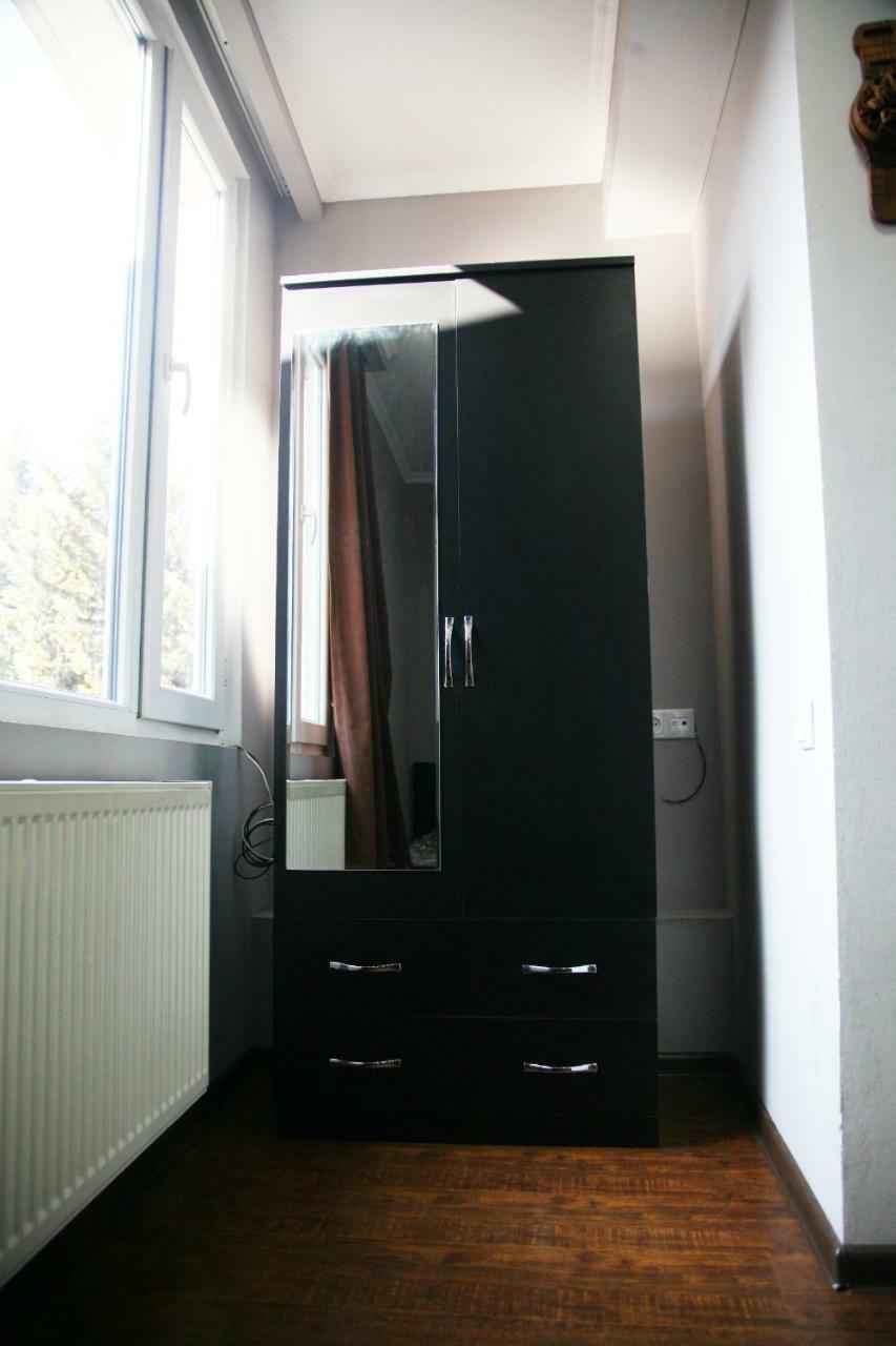 Guesthouse Different Tiflis Exterior foto