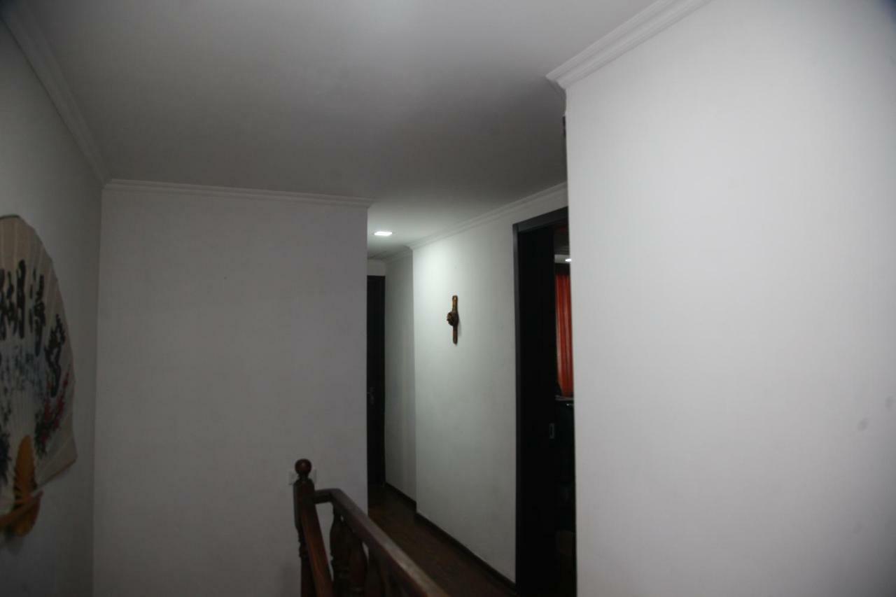 Guesthouse Different Tiflis Exterior foto
